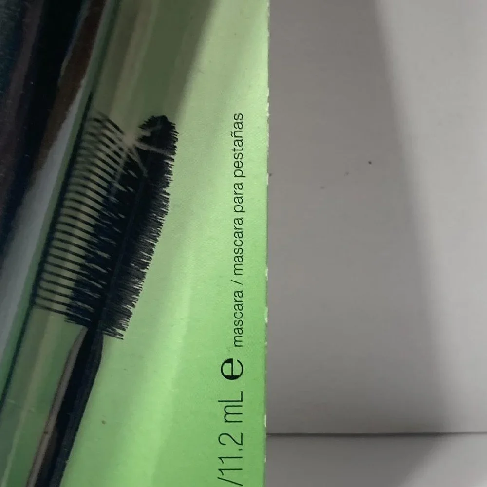 Almay Chocolate Quartz Mascara 1 Stick DISCONTUED for Green Eyes 034